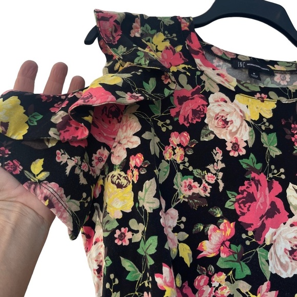 Women’s med floral cold shoulder crew neck soft colorful top - Picture 2 of 5